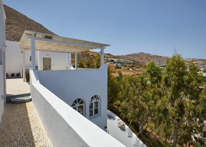 Acropole Sunrise Aparthotel Kamári