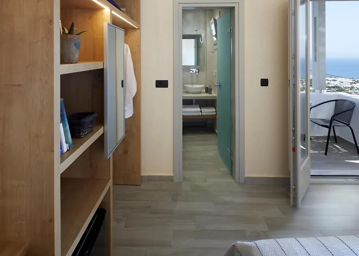 Acropole Sunrise Kamari (Santorini)