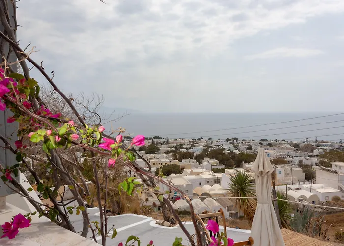 Acropole Sunrise 4* Kamari (Santorini)