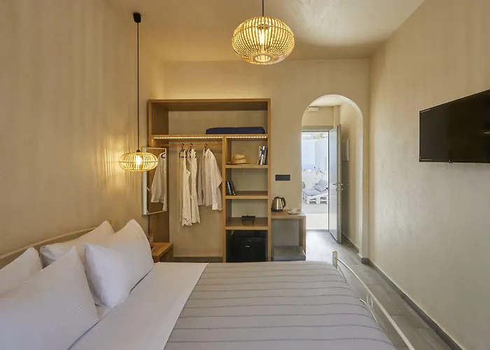 Acropole Sunrise 4* Kamari (Santorini)