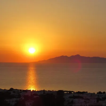 Acropole Sunrise 4*