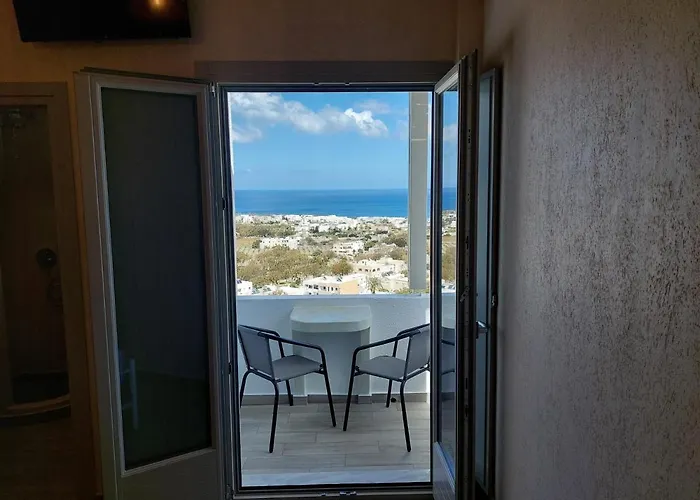 阿克洛珀旭日酒店 Kamári