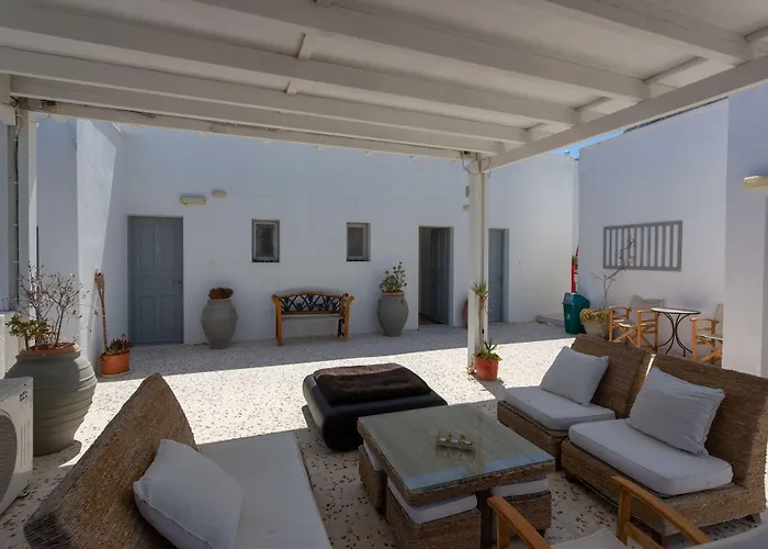 阿克洛珀旭日酒店 Kamári