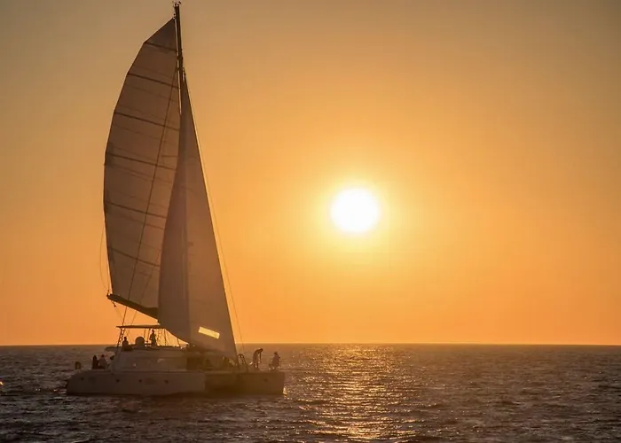 阿克洛珀旭日酒店